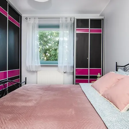 Nad Jeziorem - Pasaz Portowy Apartment Gizycko