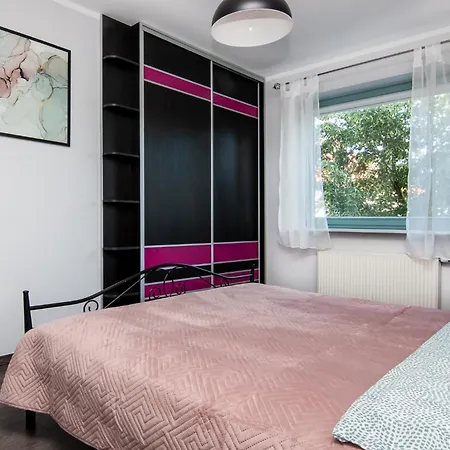 Nad Jeziorem - Pasaz Portowy Apartment Gizycko