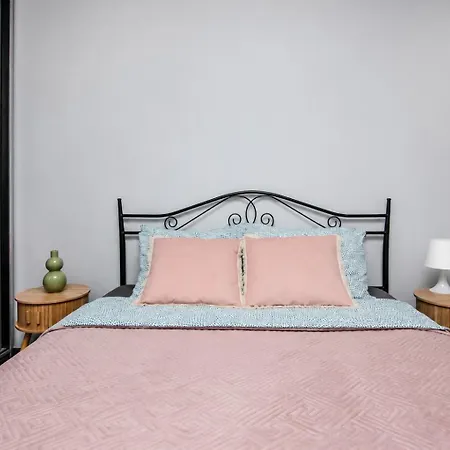 Nad Jeziorem - Pasaz Portowy Apartment Gizycko