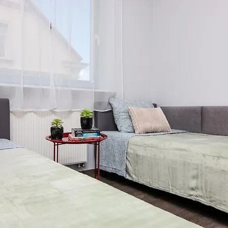 Nad Jeziorem - Pasaz Portowy Apartment *