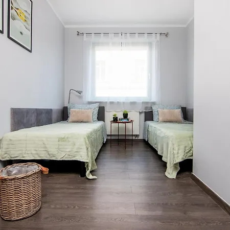 Nad Jeziorem - Pasaz Portowy Apartment Gizycko