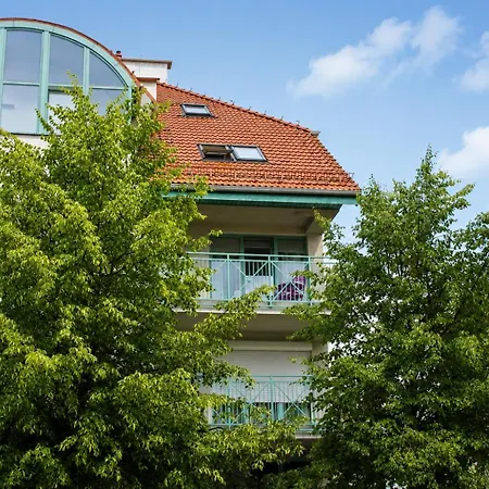 Nad Jeziorem - Pasaz Portowy Apartment Gizycko